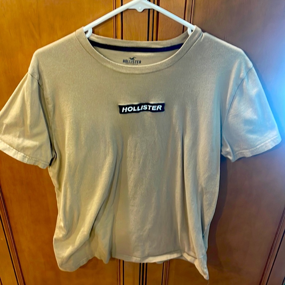 Hollister T-shirt